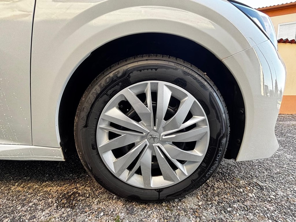 Foto 4 PEUGEOT 208 Diesel 1.5 Blue HDi S&S Active 100